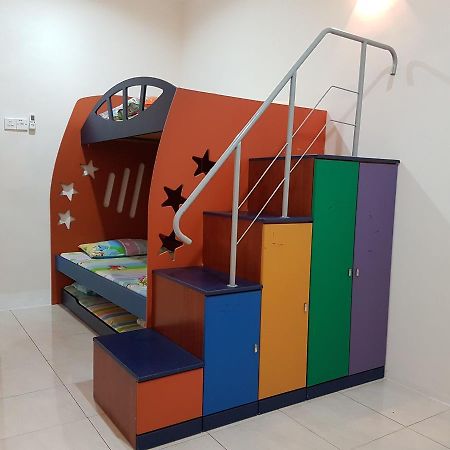 Big Garden Homestay Pantai Remis Exterior photo