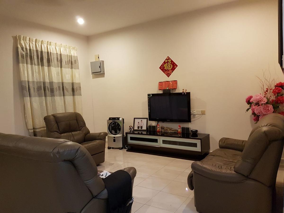 Big Garden Homestay Pantai Remis Exterior photo