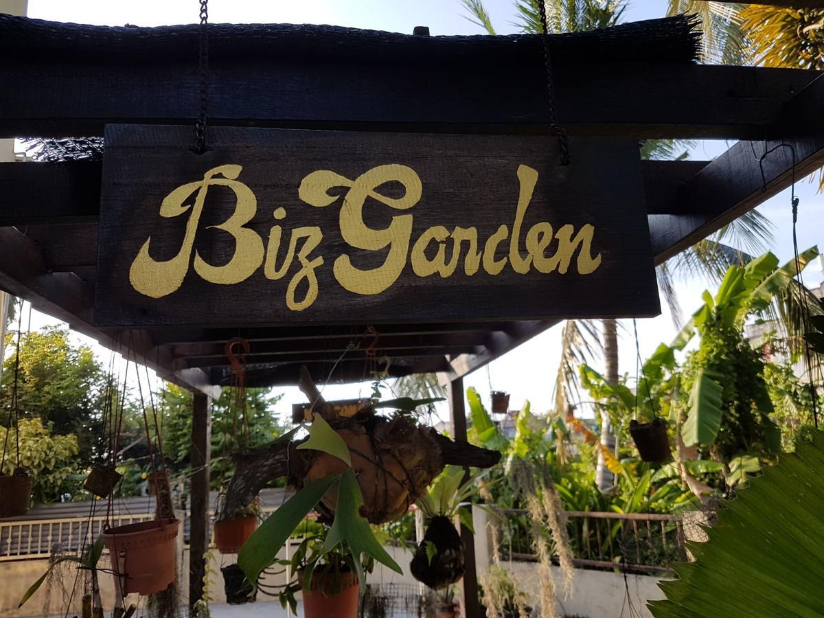 Big Garden Homestay Pantai Remis Exterior photo