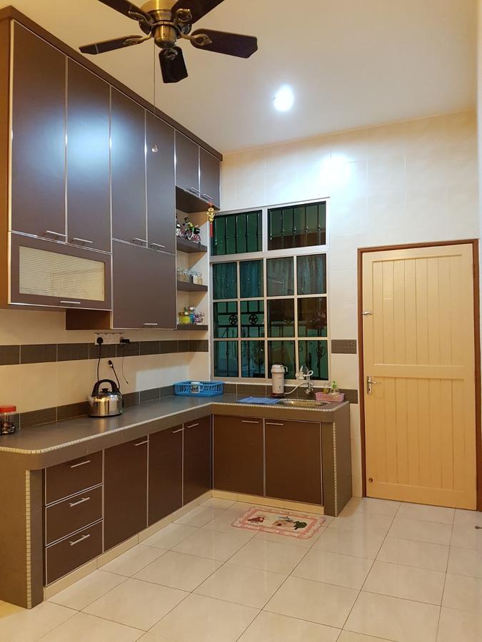 Big Garden Homestay Pantai Remis Exterior photo