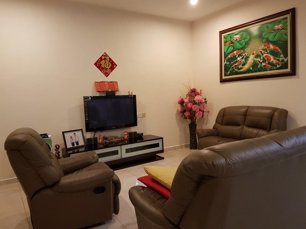 Big Garden Homestay Pantai Remis Exterior photo